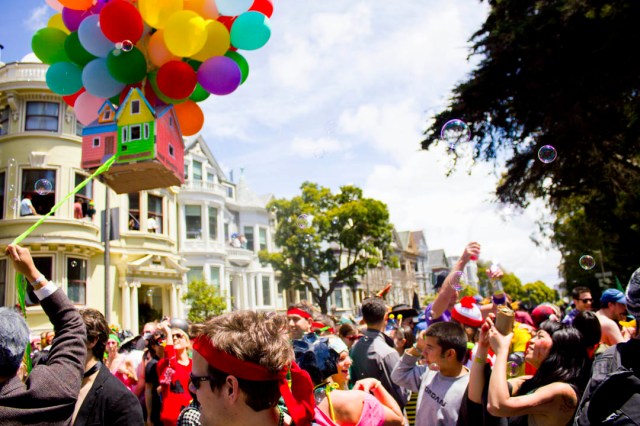 Bay_to_Breakers_2011_Up